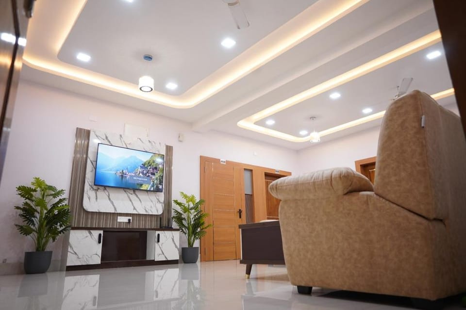VEENA STAY AND CAFE RESTAURANT Hotel in Bhubaneswar