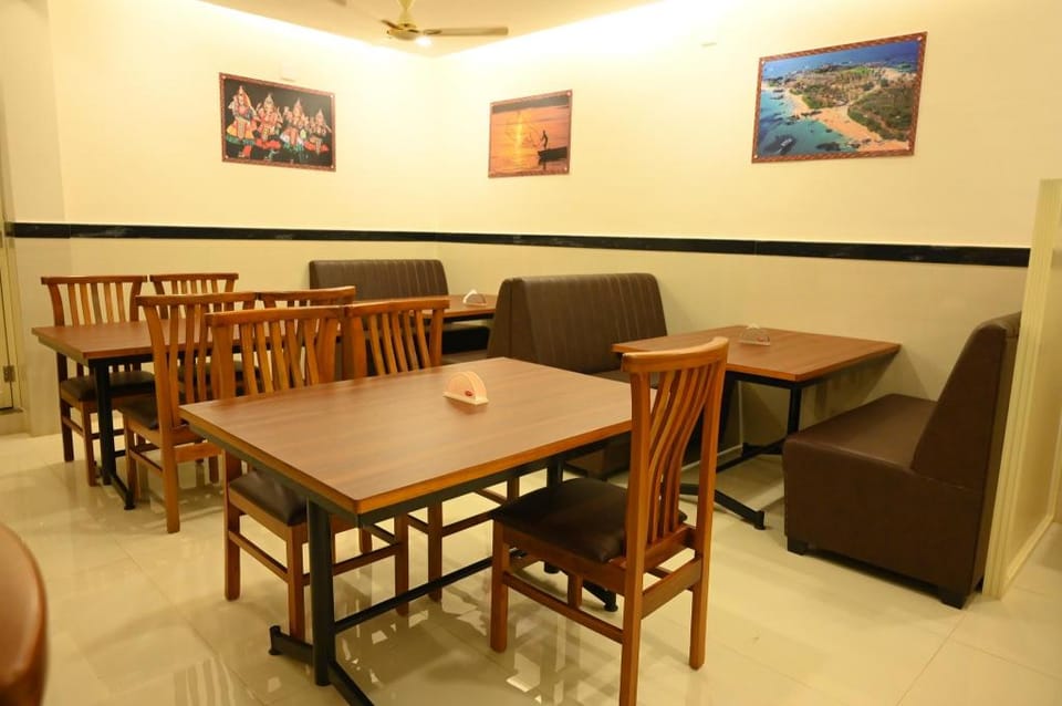 Ashirwad resto bar and rooms Hotel in Karnataka