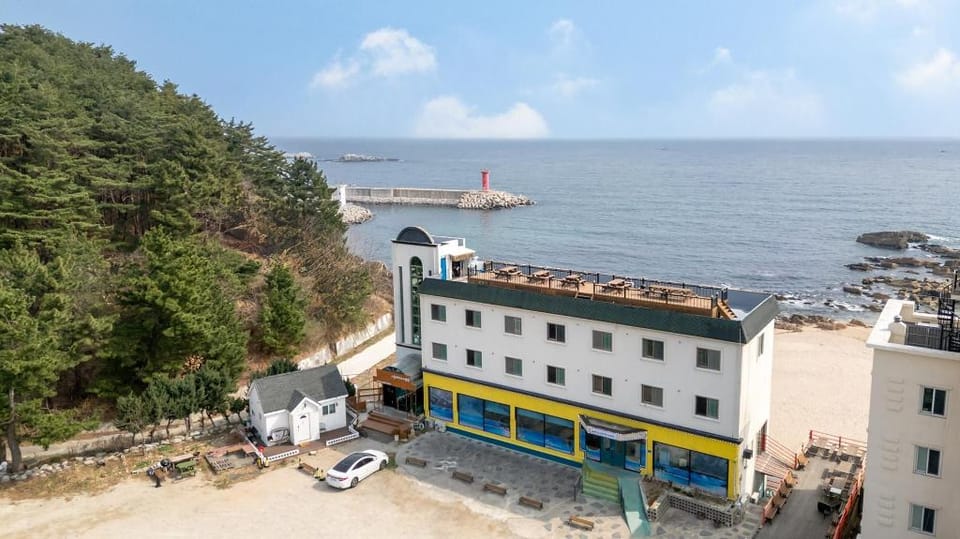 Goseong Napoli House Pension Bed and Breakfast in South Korea