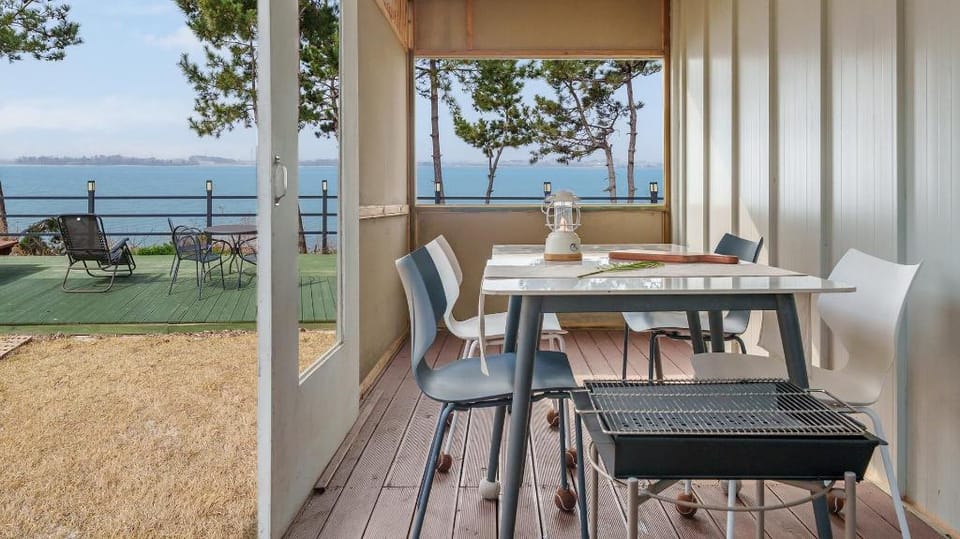 Mu-an Prejong Dokchae Pension Bed and Breakfast in South Korea