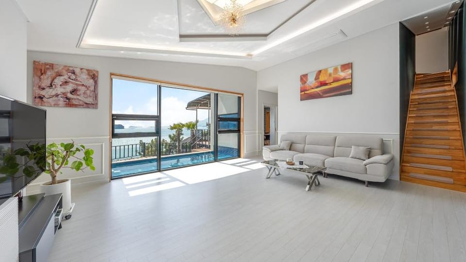 Sacheon Ara Private Pool Villa Bed and Breakfast in South Korea