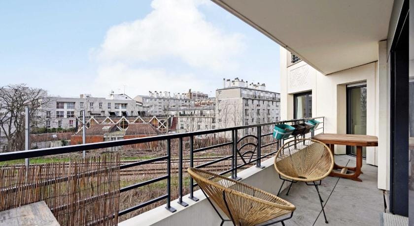 Sumptuous 3BR/6P Apartment with terrace-Near Paris Apartment in Saint-Denis, France