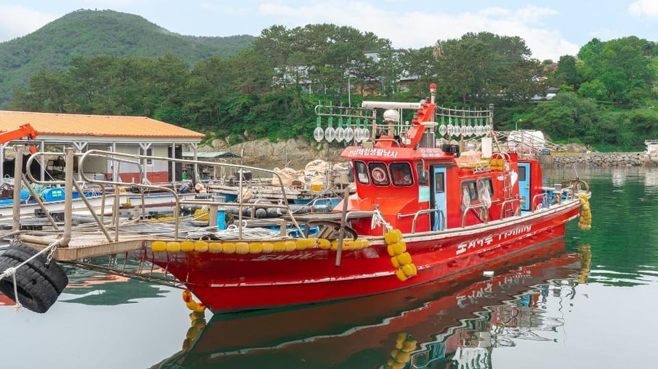 The Sea Angler's Pension in Namhae Bed and Breakfast in South Korea