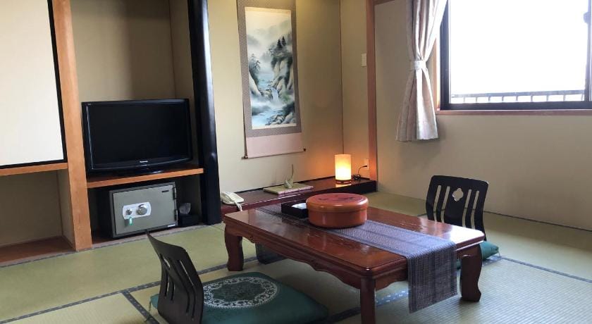 坂本屋旅館 Ryokan in Kyoto Prefecture