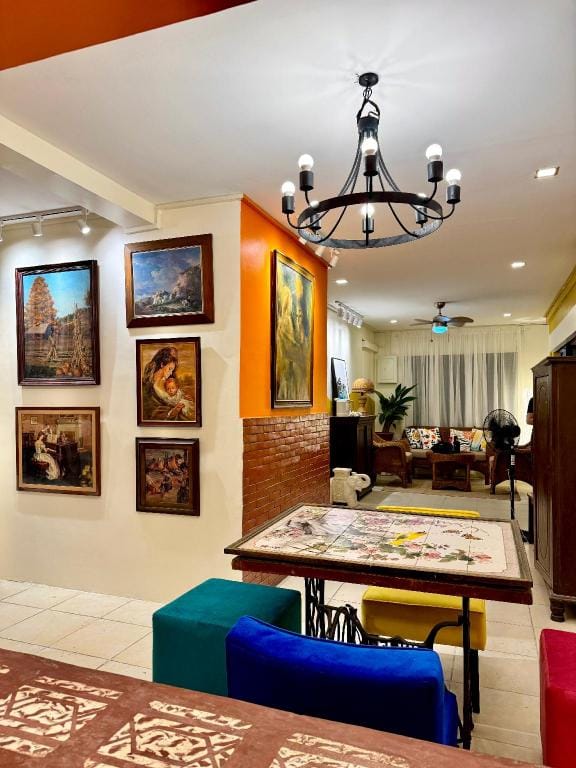Casa Lina-San Juan, La Union (near town center and national highway) Hotel in San Juan