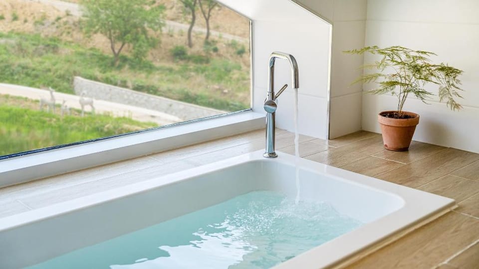 Laetari Pension, Gyeongju Bed and Breakfast in South Korea