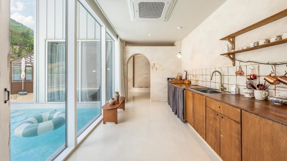 Laetari Pension, Gyeongju Bed and Breakfast in South Korea