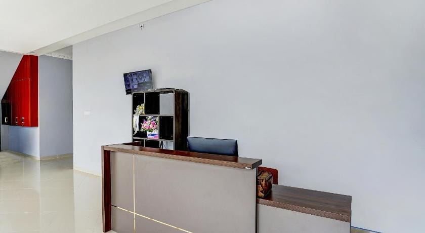 Dancenter Beda Arga Near Rs Royal Prima Ayahanda Hotel in Indonesia