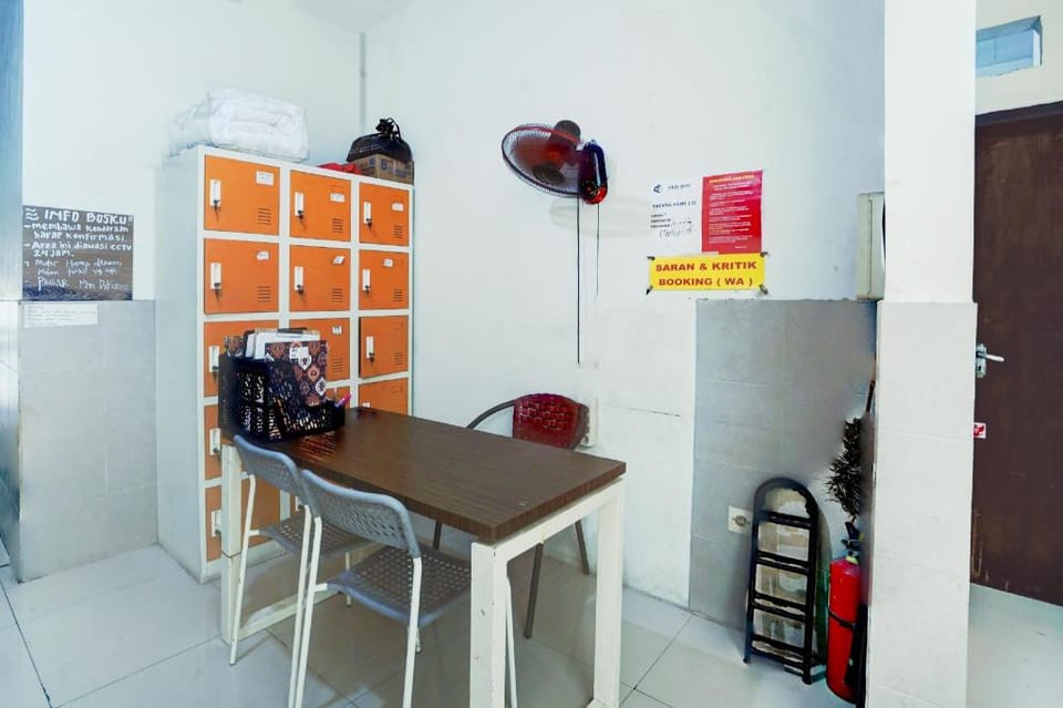 Hotel C-12 Residebce 6 Hour Stay Hotel in Surabaya