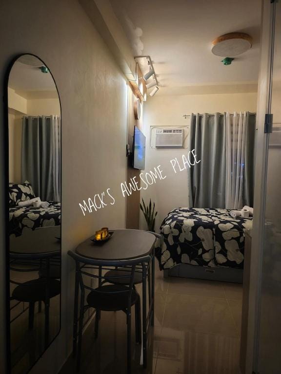 CUBAO Cozy Condo Macks Place Urban Deca Tower Apartment in Pasig