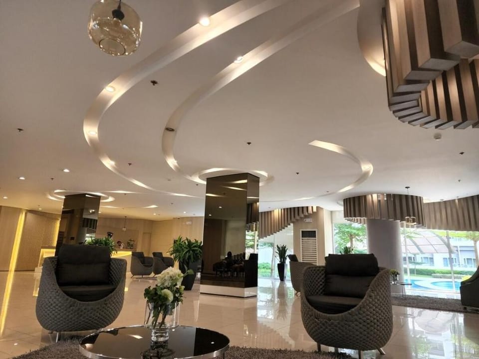 Grace Residences Unit w/ Queen Bed,Netflix, Games Apartment in Makati
