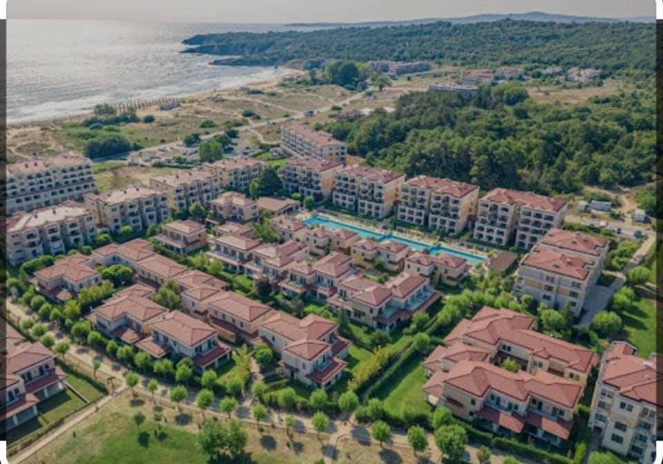 Studio Premium50м- Strand,Resort 4-Pools, Sozopol, Apartment in Burgas Province