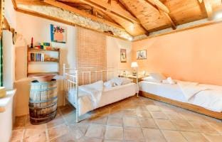 Eri Traditional House Apartment in Zakynthos, Greece