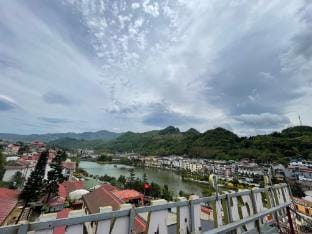 Manh Linh house Apartment in Laos