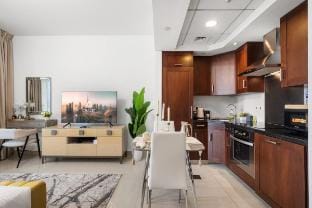 Modern Studio Near Burj Khalifa & Dubai Mall Vacation rental in Dubai
