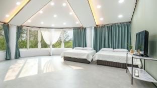Hongcheon White Hill Pension Bed and Breakfast in Gyeonggi-do