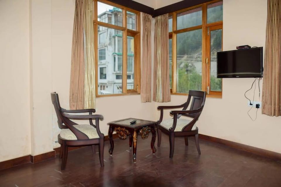 Hotel Red Inn Manali Hotel in Manali