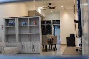 SemiD | Lunas Indah | Kulim toll 2KM | Karaoke Vacation rental in Penang