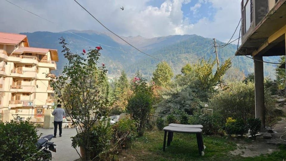 Hotel Kartik Hotel in Manali