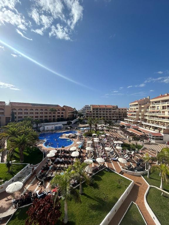 bed apt with pool views in Las Americas (K201) Apartment in Playa de las Americas