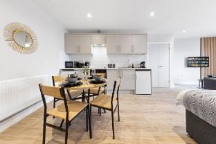 Spacious Studio- 20min to Central London-Cannon Hill Vacation rental in London