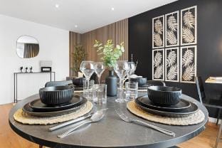 Luxury 2BR Flat Finchley/Pvt Parking Sleeps 5 Apartment in London