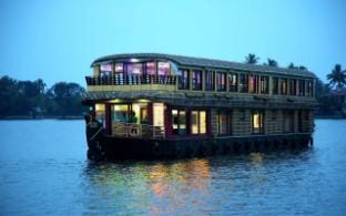 Honeymoon Boathouse Docked boat in Alappuzha
