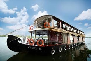 Honeymoon Boathouse Docked boat in Alappuzha