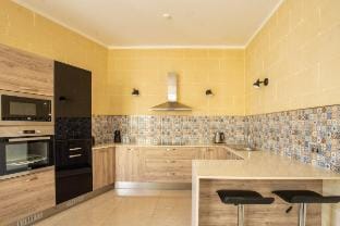 Narcisa - Luxury House w/ Pool, Cinema & Hot Tub Vacation rental in Malta
