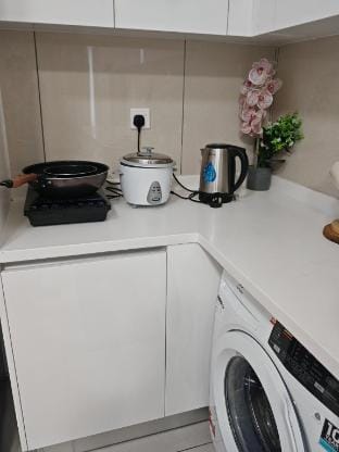 Astoria | Pool | Wifi | 3Bed | +3sleep mat | 7pax Apartment in Federal Territory of Kuala Lumpur