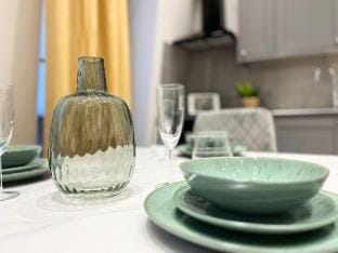 Elegant Ealing Apt-Office Space for Business Stay Vacation rental in London Borough of Ealing
