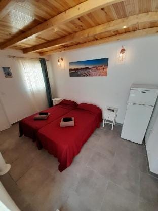 Indipendent suite Ibiza in Albufeira with wifi Vacation rental in Guia
