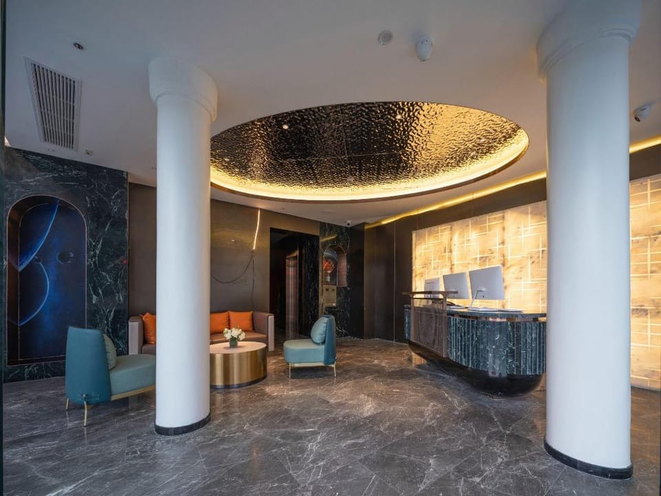 Jinglai Boutique Hotel - Shanghai Daning International Xizang North Road Subway Station Hotel in Shanghai
