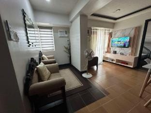 Spacious 2 Bedroom Corner Unit Apartment in Pasig