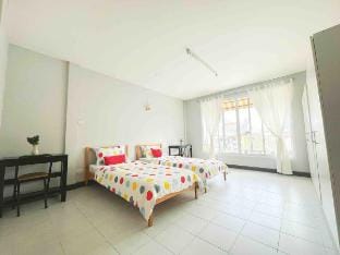 Female ONLY - budget triple room in dorm, 850m MRT Vacation rental in Bangkok