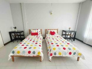 Female ONLY - budget triple room in dorm, 850m MRT Vacation rental in Bangkok