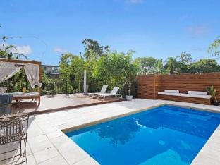 Balmoral House Retreat Pool Spa Villa in Bulimba