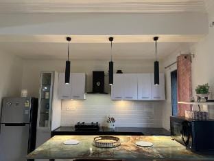 The Greendoor Villa - ByLaMer, 500mtrs Zalor Beach Vacation rental in Benaulim