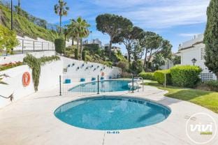 Rosa in Mijas Costa with 2 bedrooms and 2 bathrooms Apartment in Sitio de Calahonda