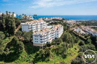 Rosa in Mijas Costa with 2 bedrooms and 2 bathrooms Apartment in Sitio de Calahonda
