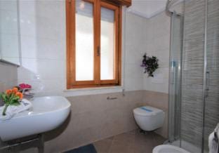 Delightful Holiday Retreat with a Sunny Terrace in Lignano Apartment in Lignano Sabbiadoro
