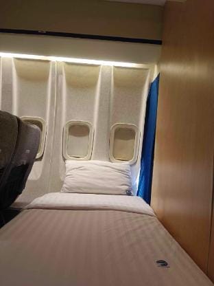 Stay @ The Pam Am 747 Room Apartment in Makati