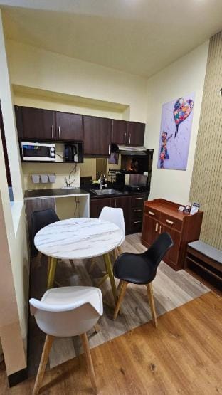 Maison Stamford Stylish Unit in Mckinley Hill BGC Vacation rental in Makati