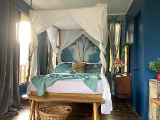 Romantic Eco Sanctuary | Off-Grid Mountain Retreat Vacation rental in Central Visayas