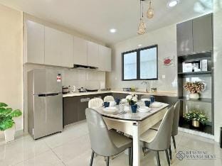 Sunset View•Country Garden Danga Bay•3BR/6Pax Vacation rental in Johor Bahru