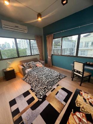Colorful loft central BKK Vacation rental in Bangkok