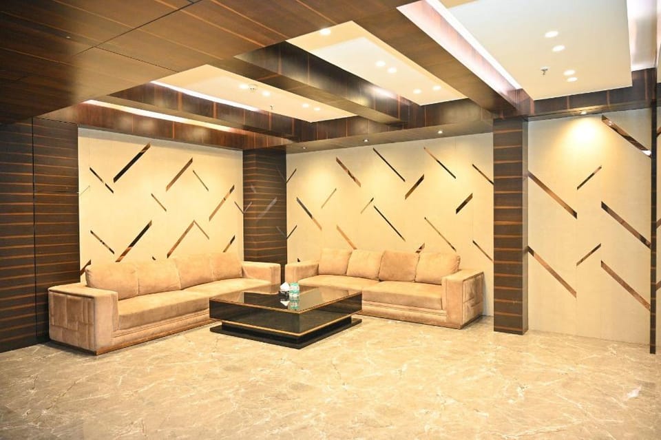 Urvi Banquets & Guest House Hotel in Kolkata