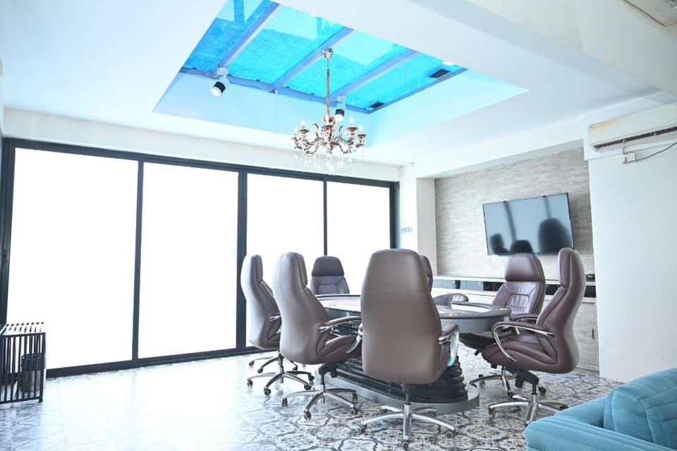 Urvi Banquets & Guest House Hotel in Kolkata