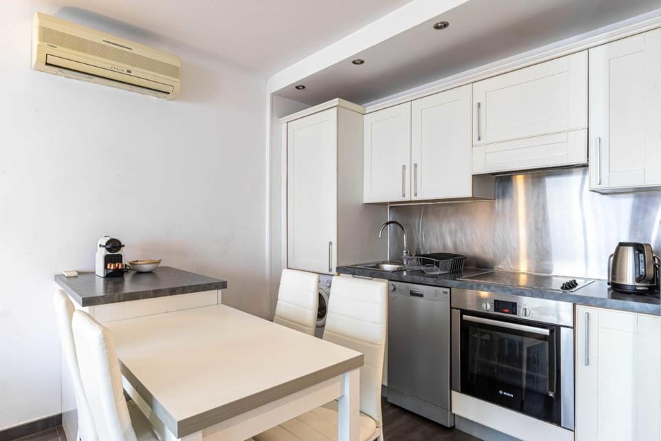 Nice apartment with balcony - Center Cannes 1BR/4p Apartment in Cannes