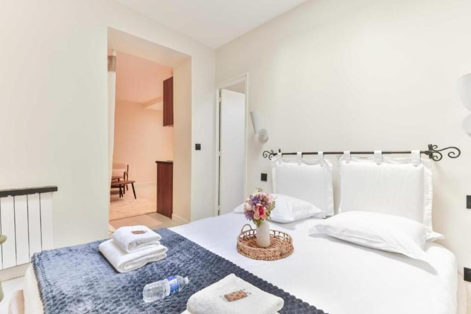Cozy apartment - 1BR/4P - Grenelle/ Eiffel tower Apartment in Paris